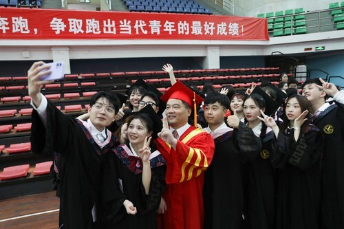 20万人见证！BOYU.COM2022届毕业生专属高光时刻